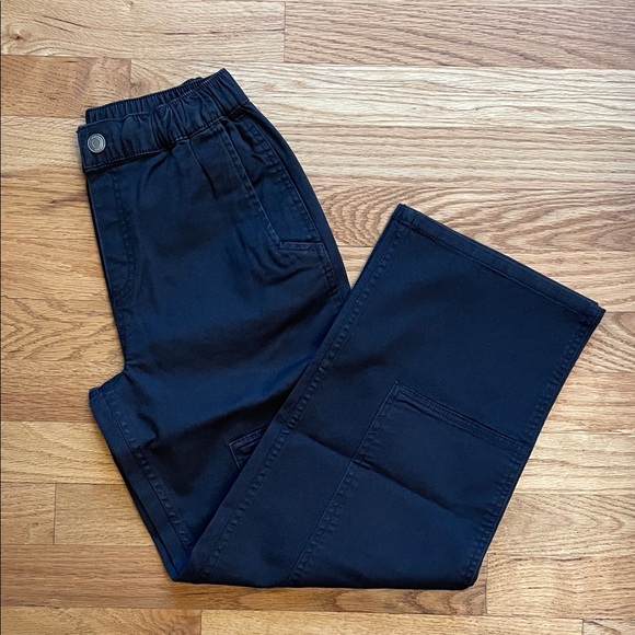 Hanna Andersson Boy’s Loose Fit Canvas Carpenter Pants - Picture 9 of 9